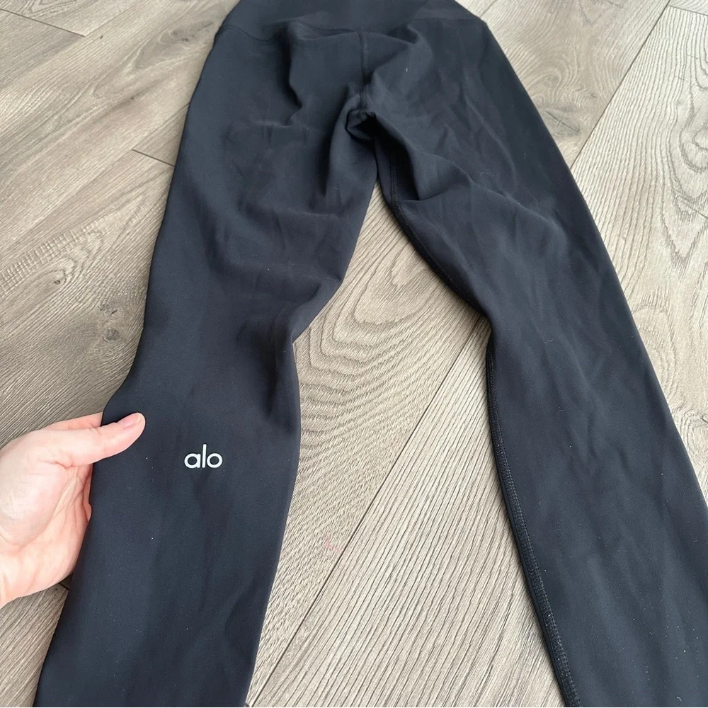 Alo Ripped Warrior Leggings Black size Small